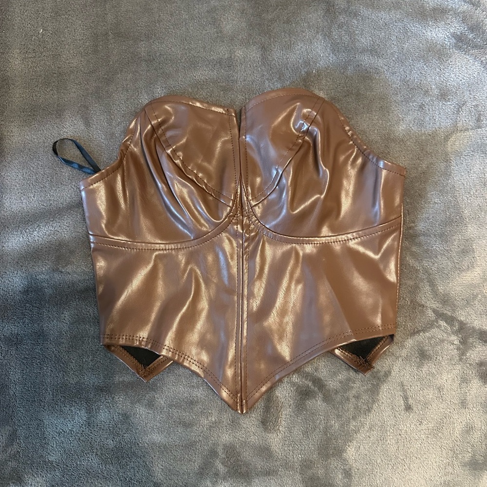 brown crop top
